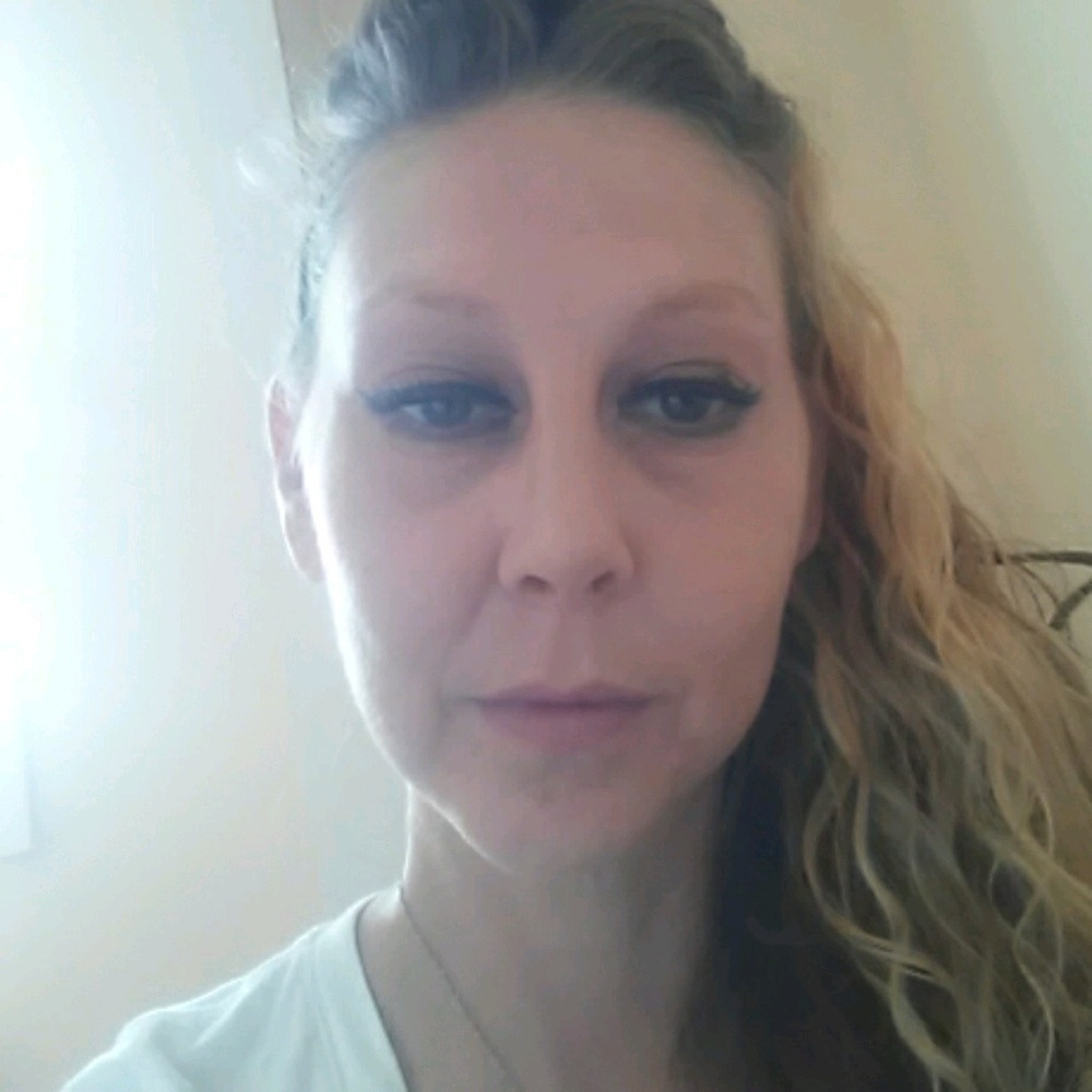 Meet your Posher, Cynthia